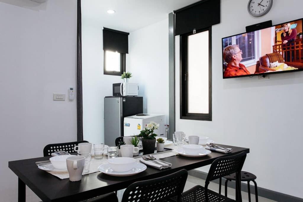 バンコク都P4 Silom Large 2Beds Full Kitchen Wifi 4-6Paxアパートメント エクステリア 写真