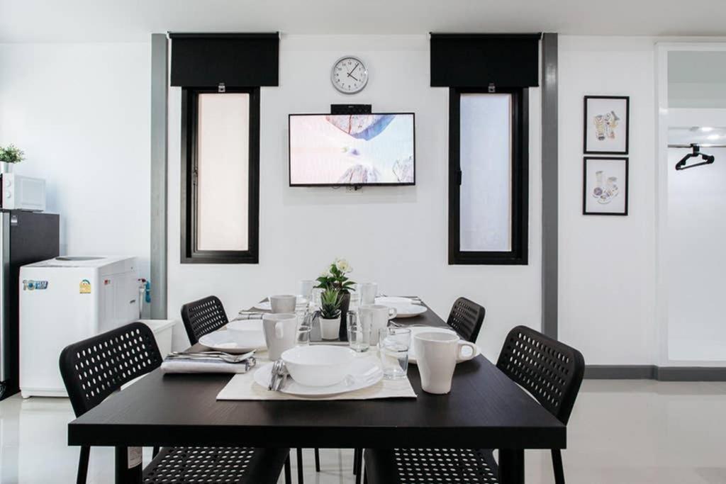 バンコク都P4 Silom Large 2Beds Full Kitchen Wifi 4-6Paxアパートメント エクステリア 写真