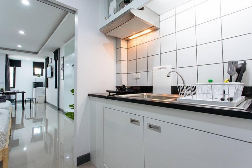 バンコク都P4 Silom Large 2Beds Full Kitchen Wifi 4-6Paxアパートメント エクステリア 写真